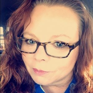 Meet your Posher, Pamela